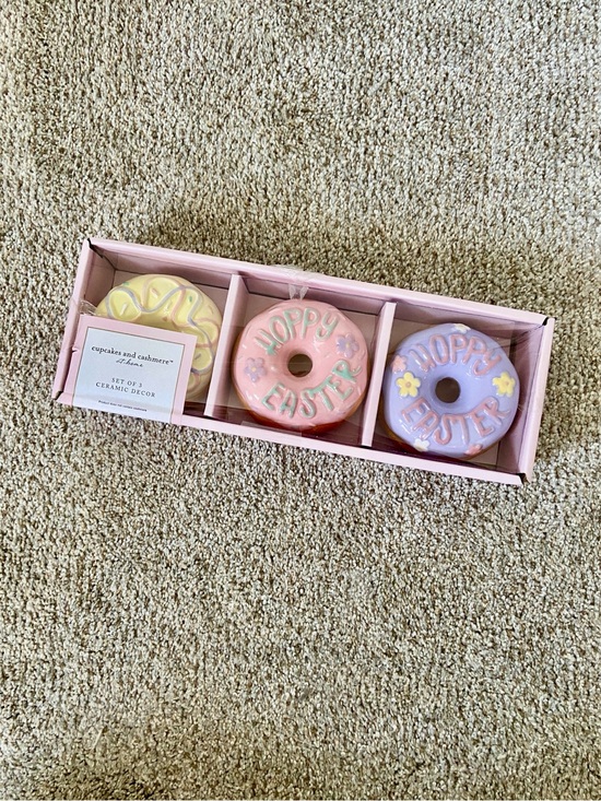 cupcakes & cashmere Other - NWT Cupcakes & Cashmere Set of 3 Ceramic Decor Easter Spring Donuts